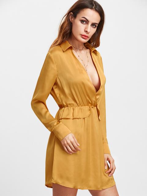 Vestido Camisero Con Escote Profundo - Mostaza