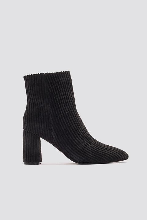 Mid Heel Manchester Boot Black