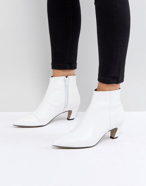 Botas De Cuero Con Tacón Bajo Reanne De Asos