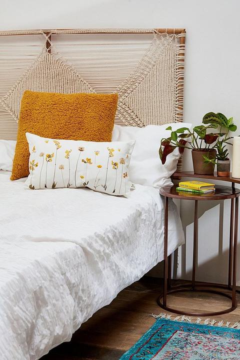 Gold headboard deals urban outfitters