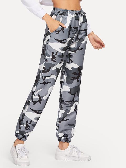 Pantalones Con Estampado De Camuflaje De Cintura Con Cordón