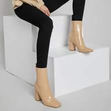 Botas Con Tacón Con Cremallera De Charol Falso