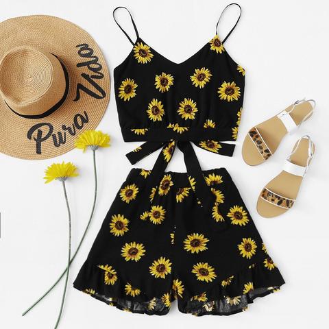 Cami Con Estampado De Girasol Con Shorts Bajo Fruncido