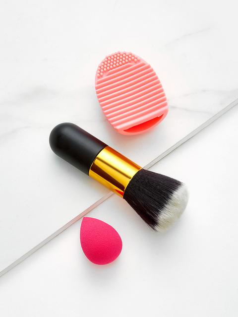 Spazzole Di Trucco Con Sbuffi E Pulitore Di Spazzole