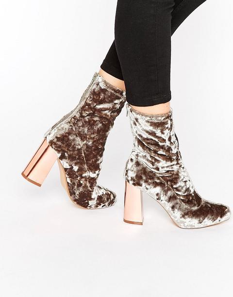 Botines De Terciopelo Con Tacón Cuadrado De Missguided