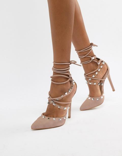 Public Desire - Gosh - Scarpe Cipria Con Tacco E Borchie - Beige