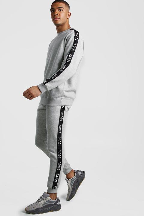 nike tracksuit loose fit