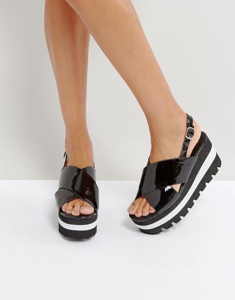 Sandalias Con Diseño A Capas Y Plataforma Plana De Qupid