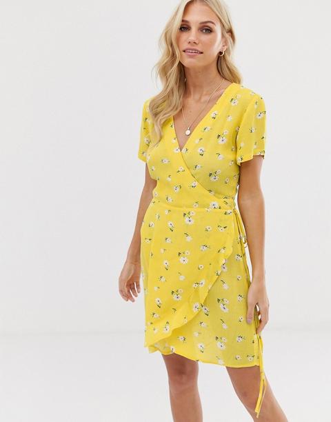 Vestido Corto Con Diseño Cruzado En Amarillo De Stradivarius