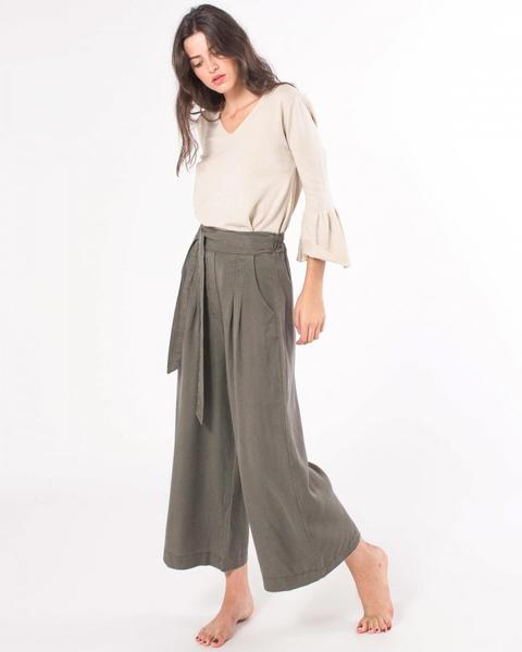 Pantalón Midi Ancho Con Lazo Verde Militar from Renatta \u0026 Go on 21 Buttons