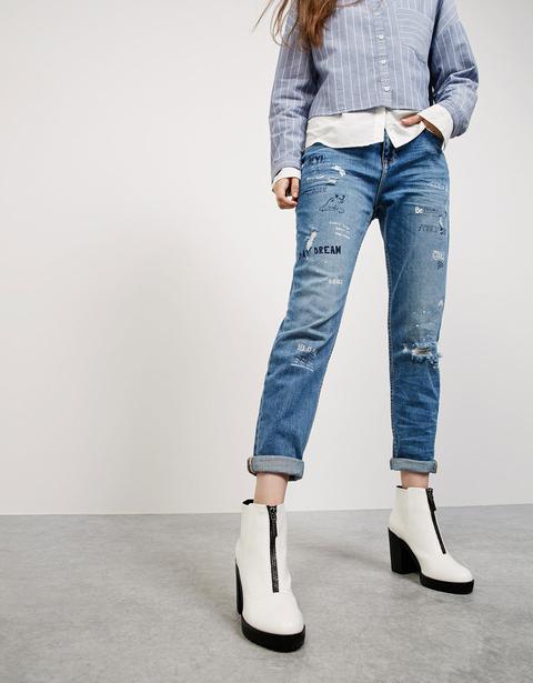 Jeans Slim Boyfriend Con Scritte E Disegni