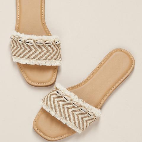 Fringe Trim Raffia Band Shell Detail Flat Sandals