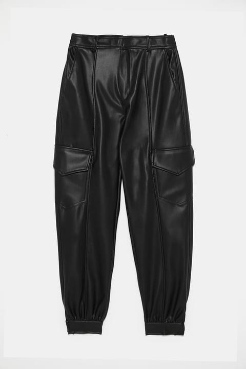 Pantaloni Effetto Pelle Con Tasche