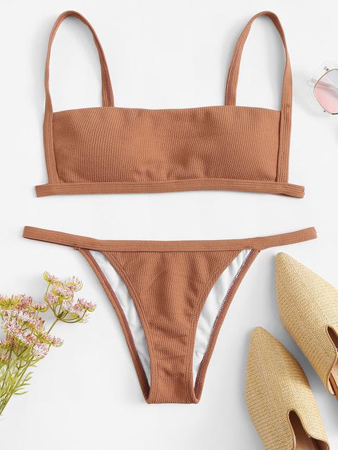 Conjunto De Bikini De Top De Tirantes De Canalé Y Tanga