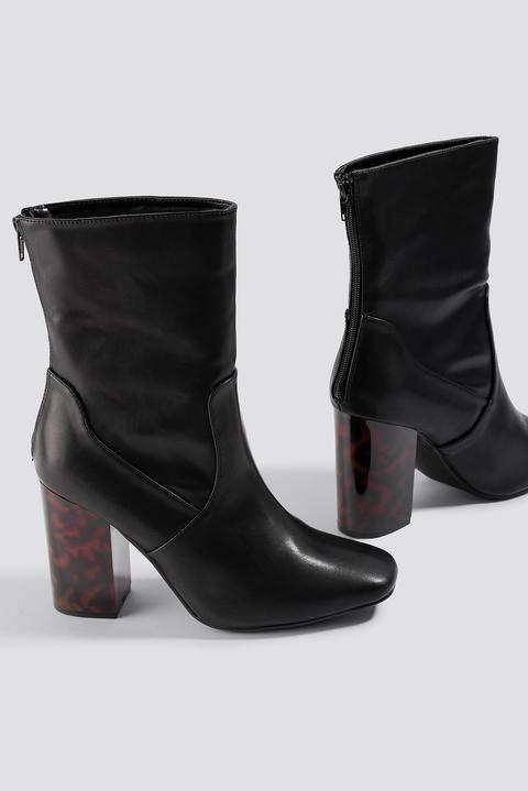 Tortoise Heel Boots Schwarz from Na-Kd 