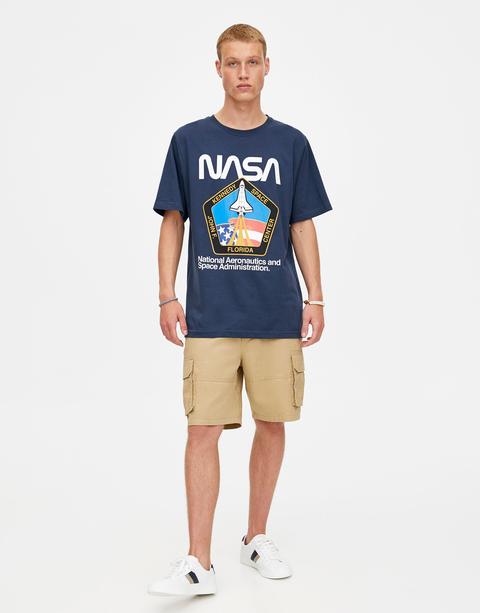 Playera nasa discount pull and bear