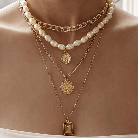 Collier Avec Détail De Monnaie Et Fausse Perle 3 Pièces