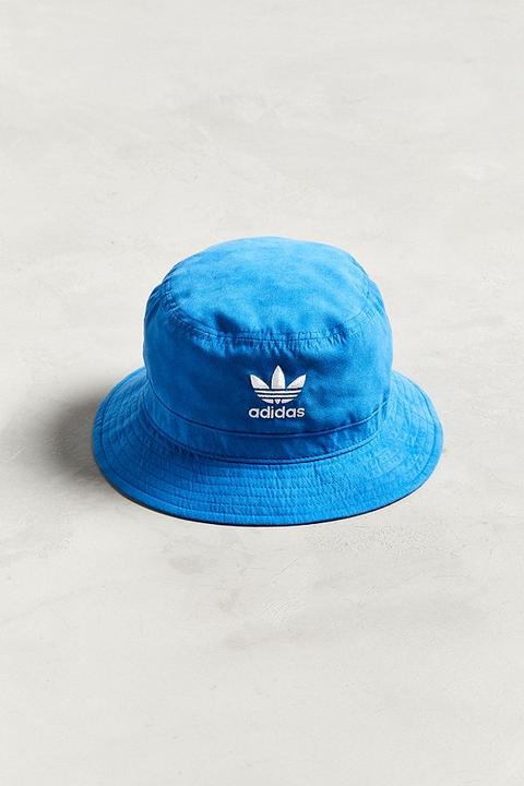 urban outfitters adidas bucket hat