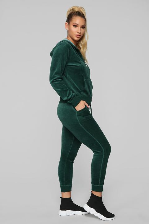 og velour lounge set