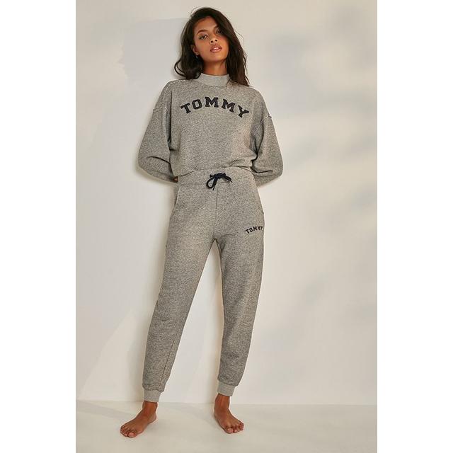 tommy hilfiger sweatpants urban outfitters