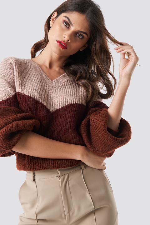 Color Blocked V-neck Knitted Sweater Wine