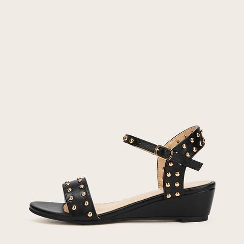 Scarpe Con Zeppa E Due Parti Decorazione Rivetto