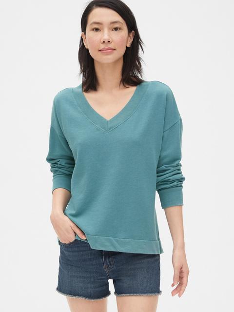 gap v neck sweatshirt