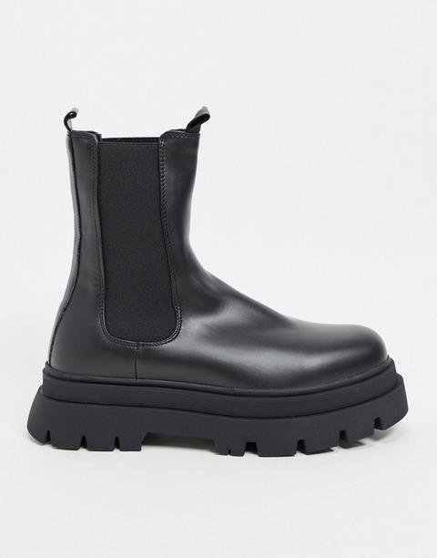 Bershka Chunky Chelsea Boot In Black from ASOS on 21 Buttons