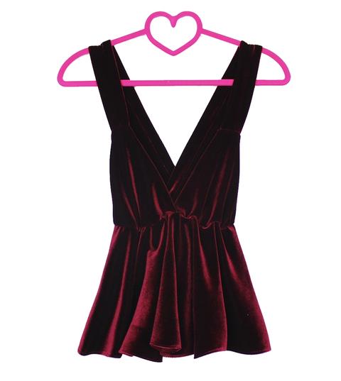 Triangle Velvet • Granate