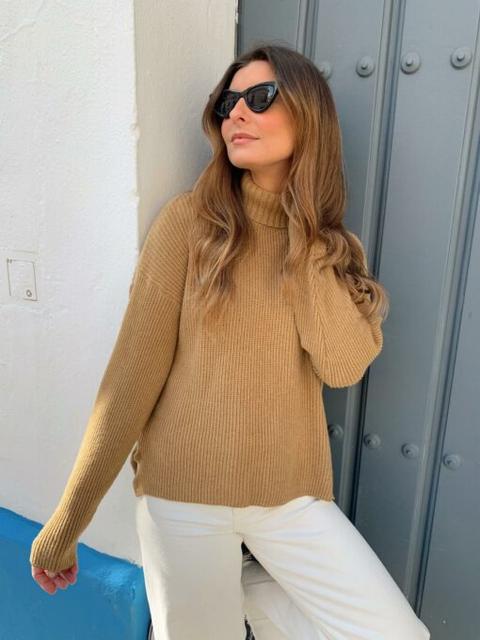 Jersey Cuello Vuelto Camel