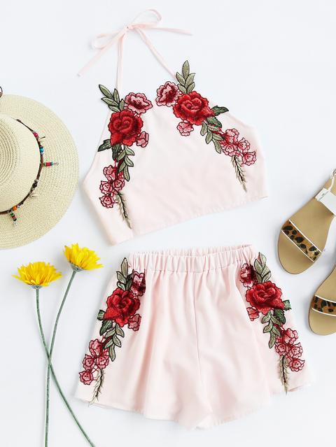 Top Corto Aplique De Rosa De Espalda Abierta Con Shorts
