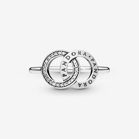 Anello Scintillante Con Cerchi Intrecciati E Logo Pandora
