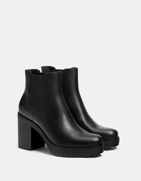 Stivaletto Tacco Piattaforma Con Elastici.