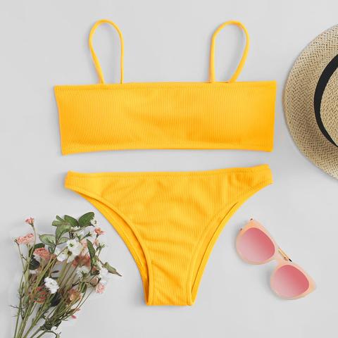 Bikini De Canalé Con Top Bandeau Con Tirantes