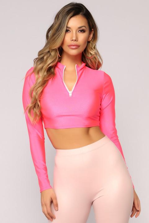 Curves For Days Cropped Top - Neon Pink