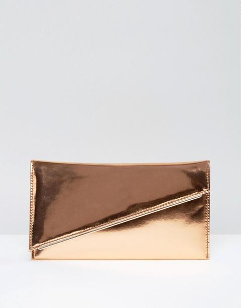 Bolso Clutch Con Diseño Metalizado Y Barra Sesgada De Asos