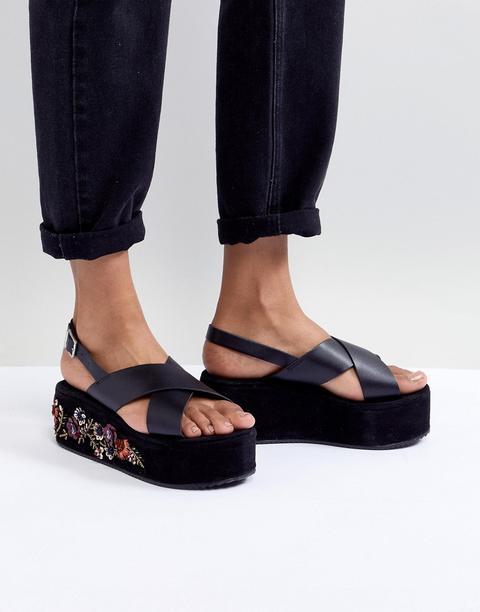 Sandalias Con Plataforma Plana Negras Con Bordado De Glamorous