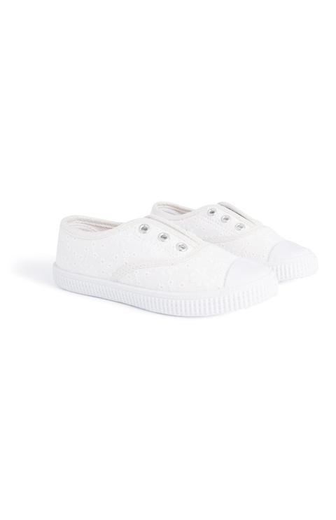 white laceless pumps