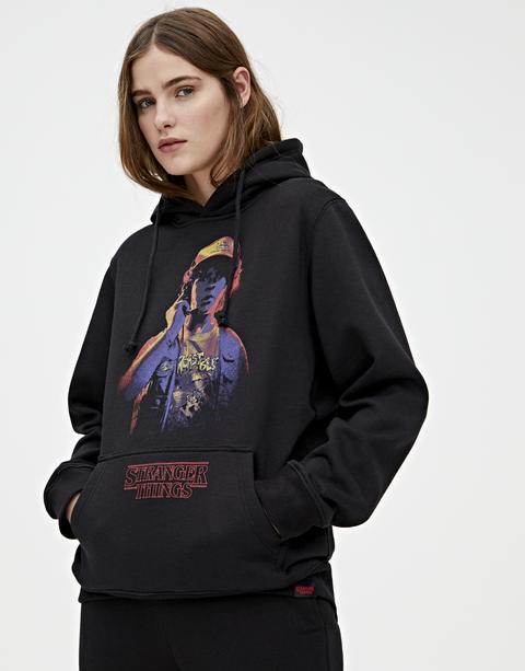 Sudadera Stranger Things Dustin de Pull and 21 Buttons