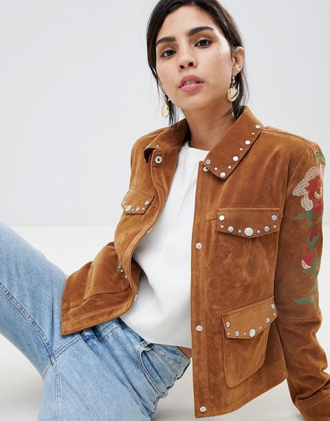 Chaqueta Estilo Camionero Con Tachuelas Y Bordado En Contraste De Urbancode