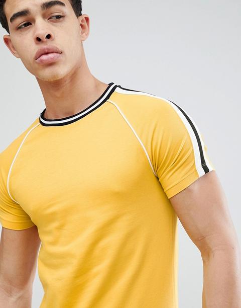 Asos Design - T-shirt Attillata Gialla Con Maniche Raglan E Bordo E Profili A Contrasto - Giallo