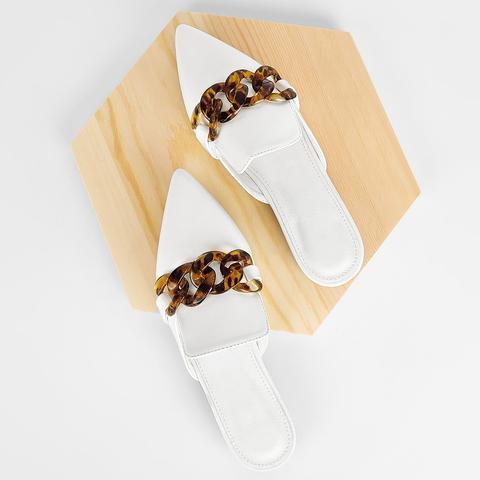 Mules Planos De Punta Con Diseño De Carey