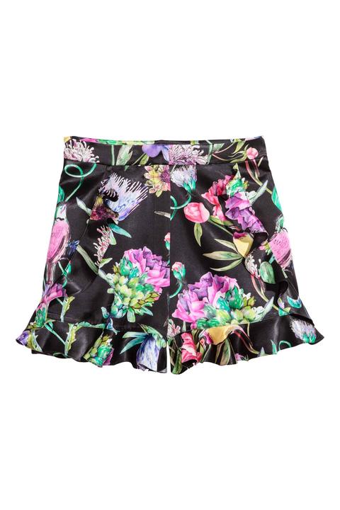 Shorts In Satin Con Volant