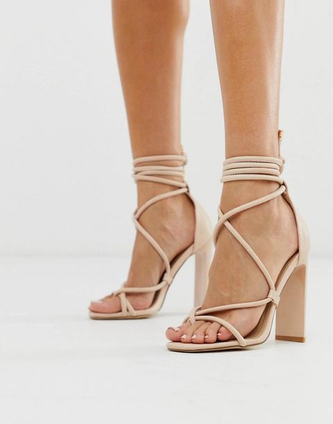 Sandalias De Tacón Con Tira En El Dedo Y Lazada Anudada En La Pierna En Beis De Truffle Collection-neutro