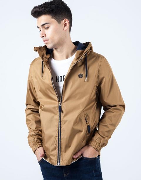 Cortaviento Liso Capucha Logo Camel