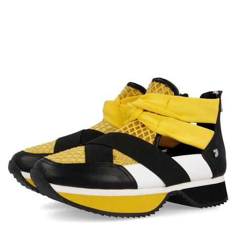 Sneakers Estilo Botín Amarillos Con Aperturas Laterales Y Elásticos Para Mujer 43391