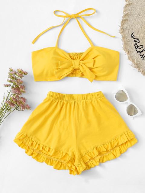Tie Front Crop Halter Top Con Pantaloncini