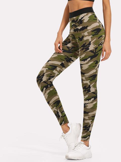 Leggins De Camuflaje Con Cintura En Contraste