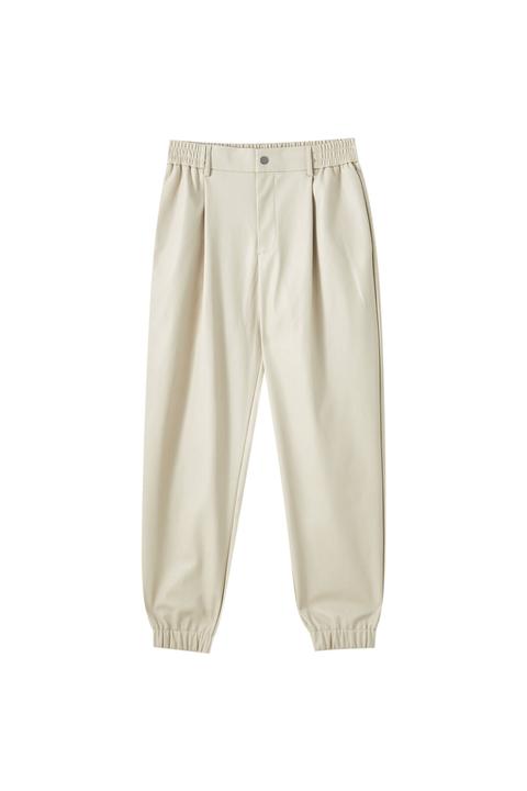 Pantalón Jogger Efecto Piel Pinzas