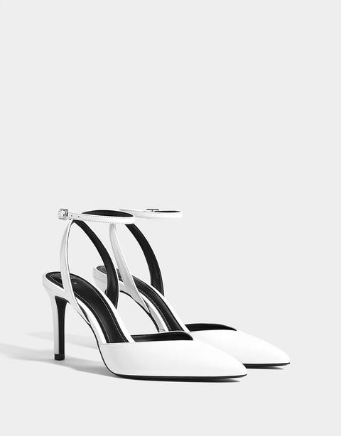 Absatzschuh Mit Offener Ferse In Lackoptik